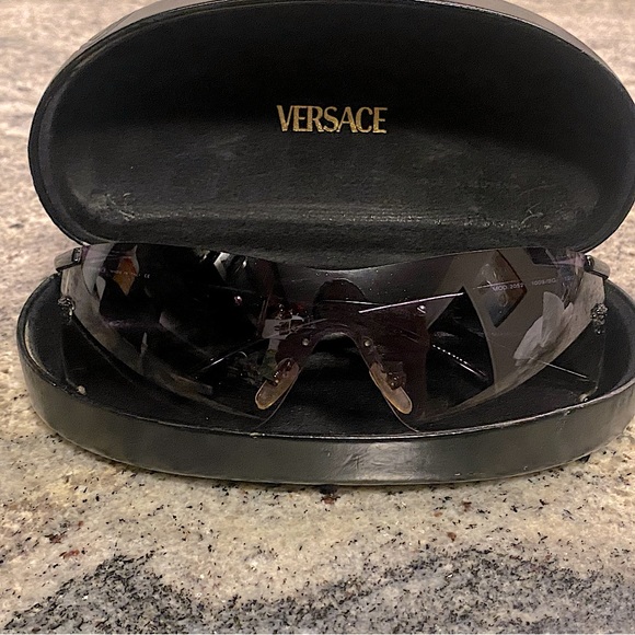 Versace sunglasses - Picture 1 of 8